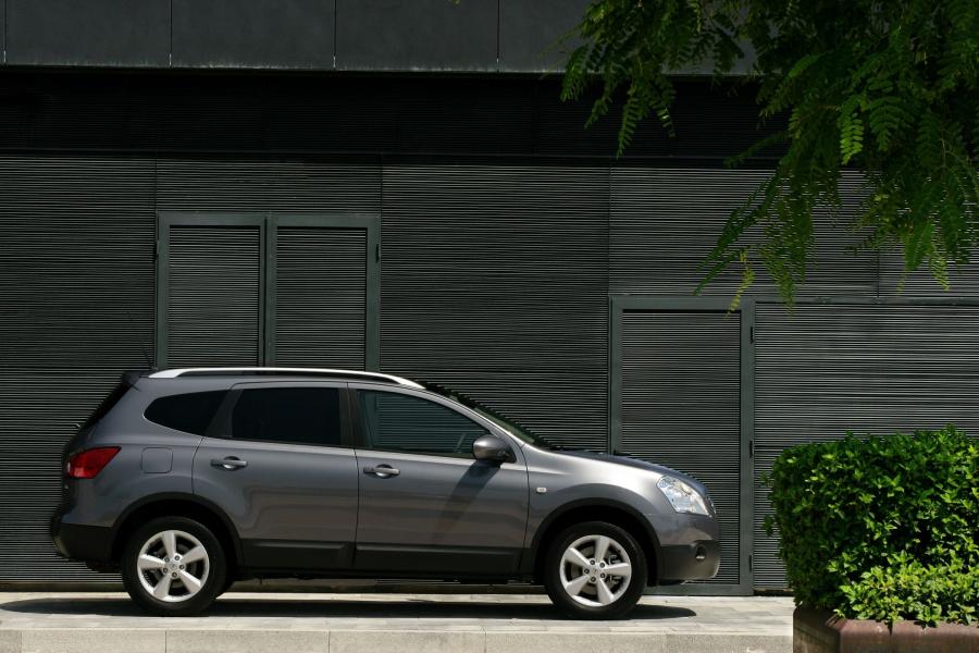  Nissan Qashqai 2 2009 года  (фото 18 из 51)